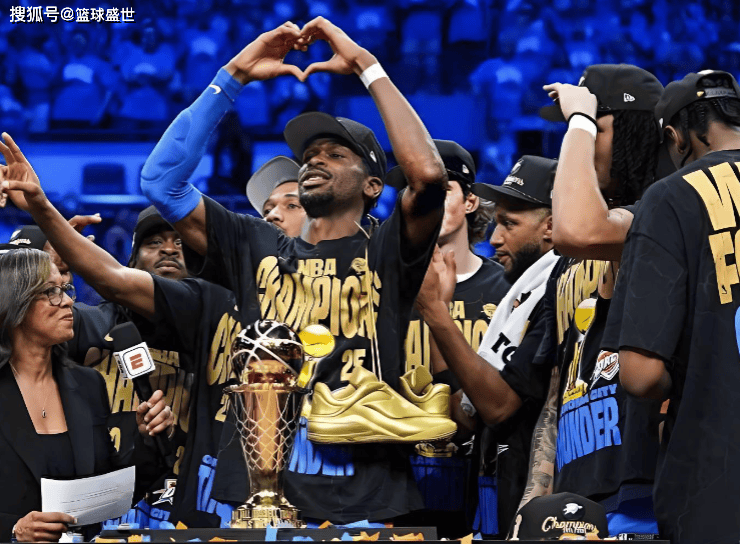 抱团黄昏！小球终结！NBA的冠軍(jūn)新(xīn)时代